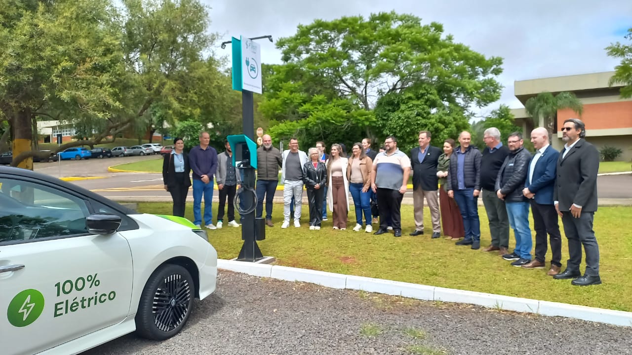 FAST! Carregadores Veiculares inaugura estao de alto desempenho no Campus da UNIJU em Iju/RS